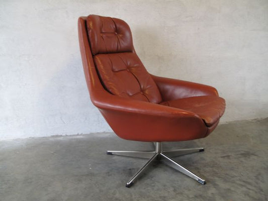 Swivel chair by H.W. Klein
