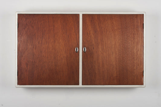 Wall cabinet