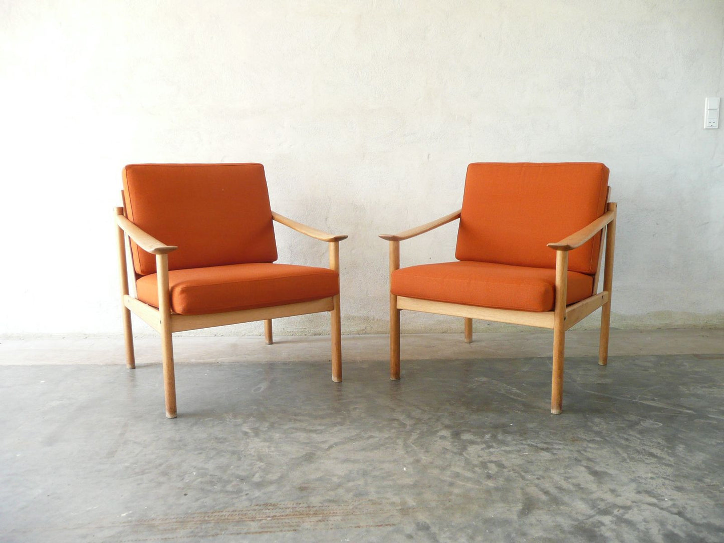 Pair of oak lounge chairs