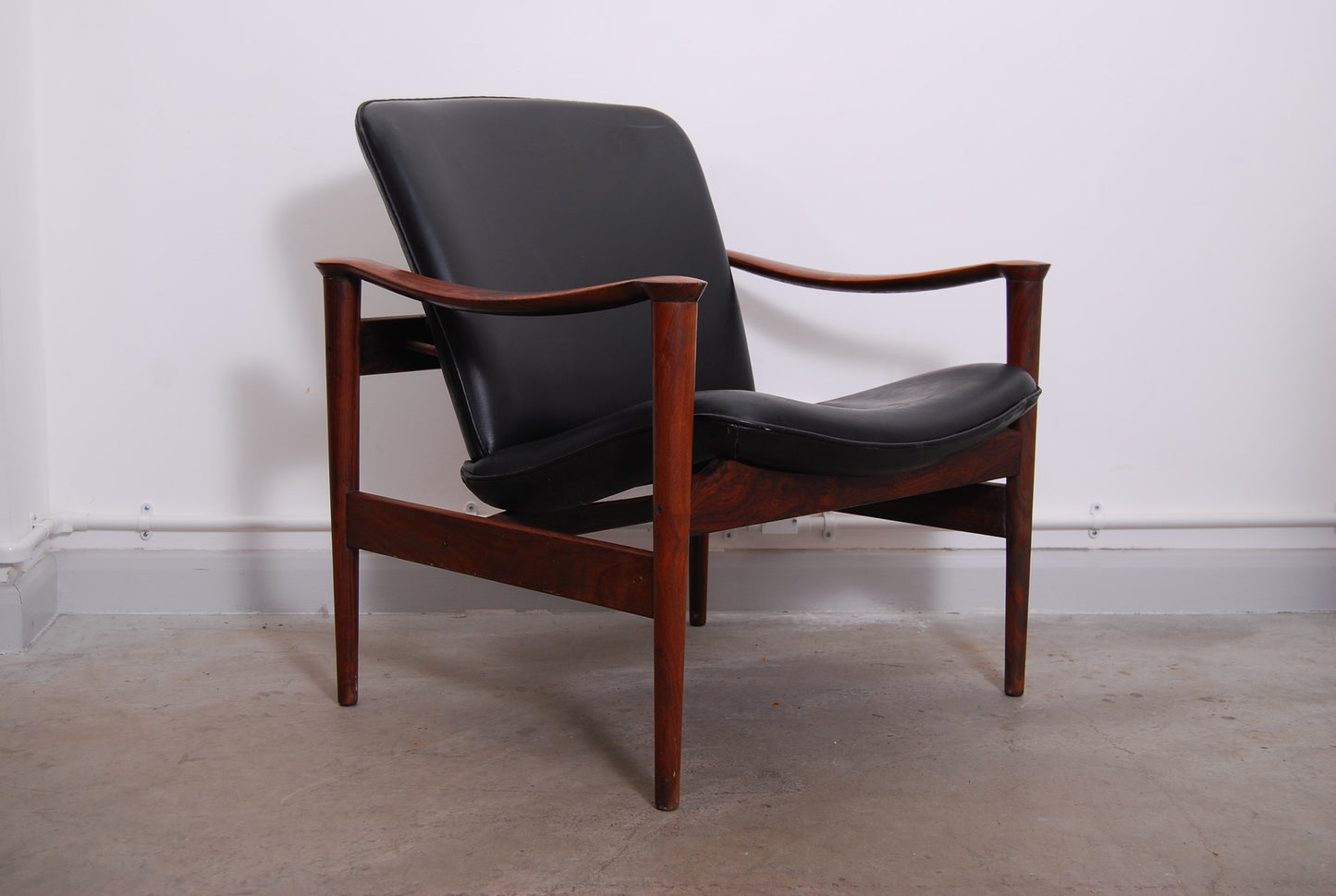 Rosewood lounge chair by Fredik Kayser