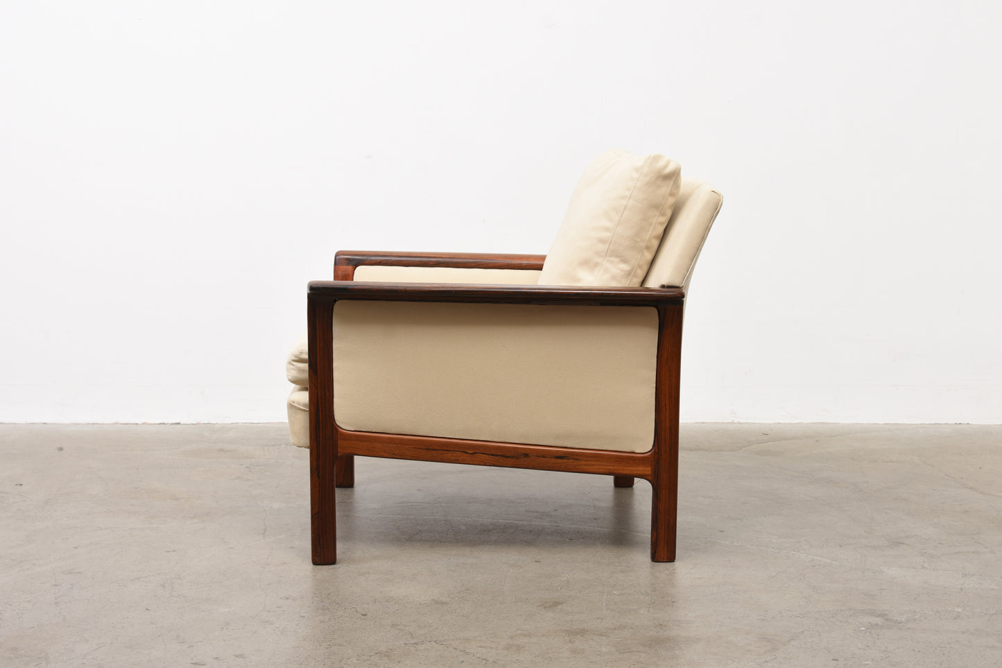 1960s 'Largo' lounger in rosewood + cotton