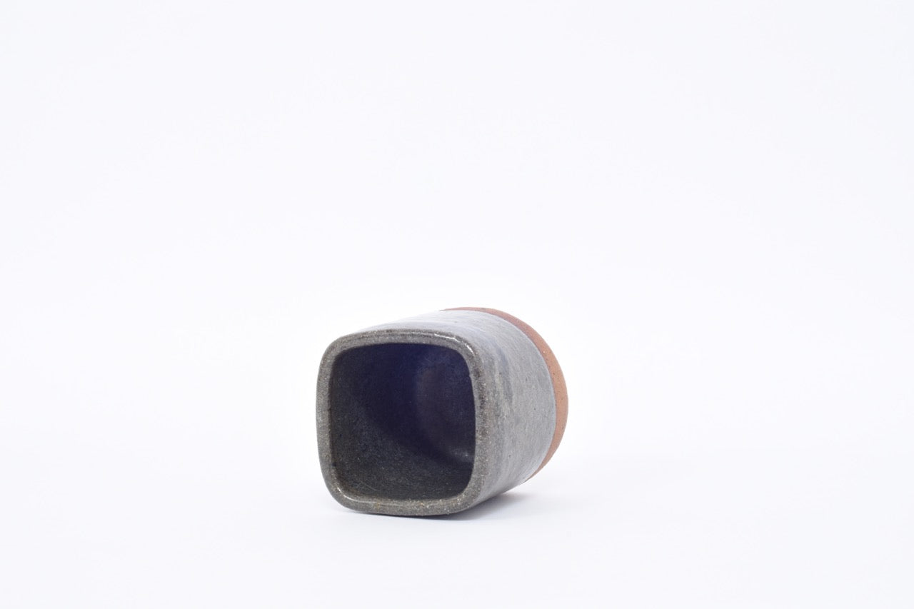 Squared stoneware vase by Conny Walther