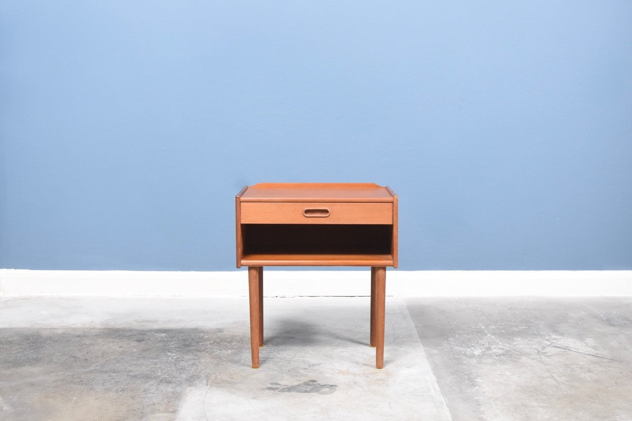 Bedside table in teak