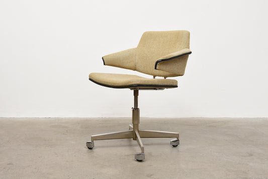 1960s swivel chair by Labofa