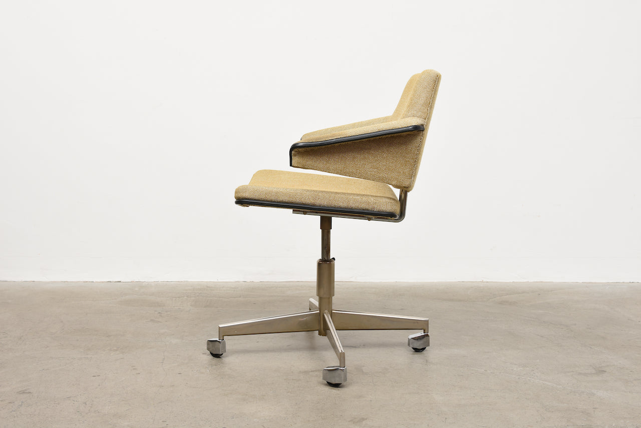 1960s swivel chair by Labofa