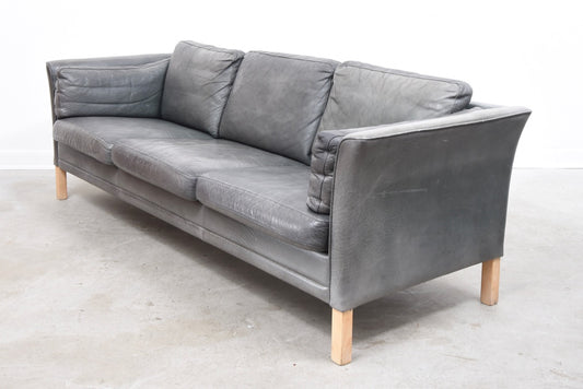 Grey leather sofa by Mogens Hansen