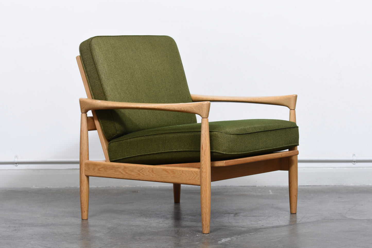 Oak lounge chair by Eric Wørts