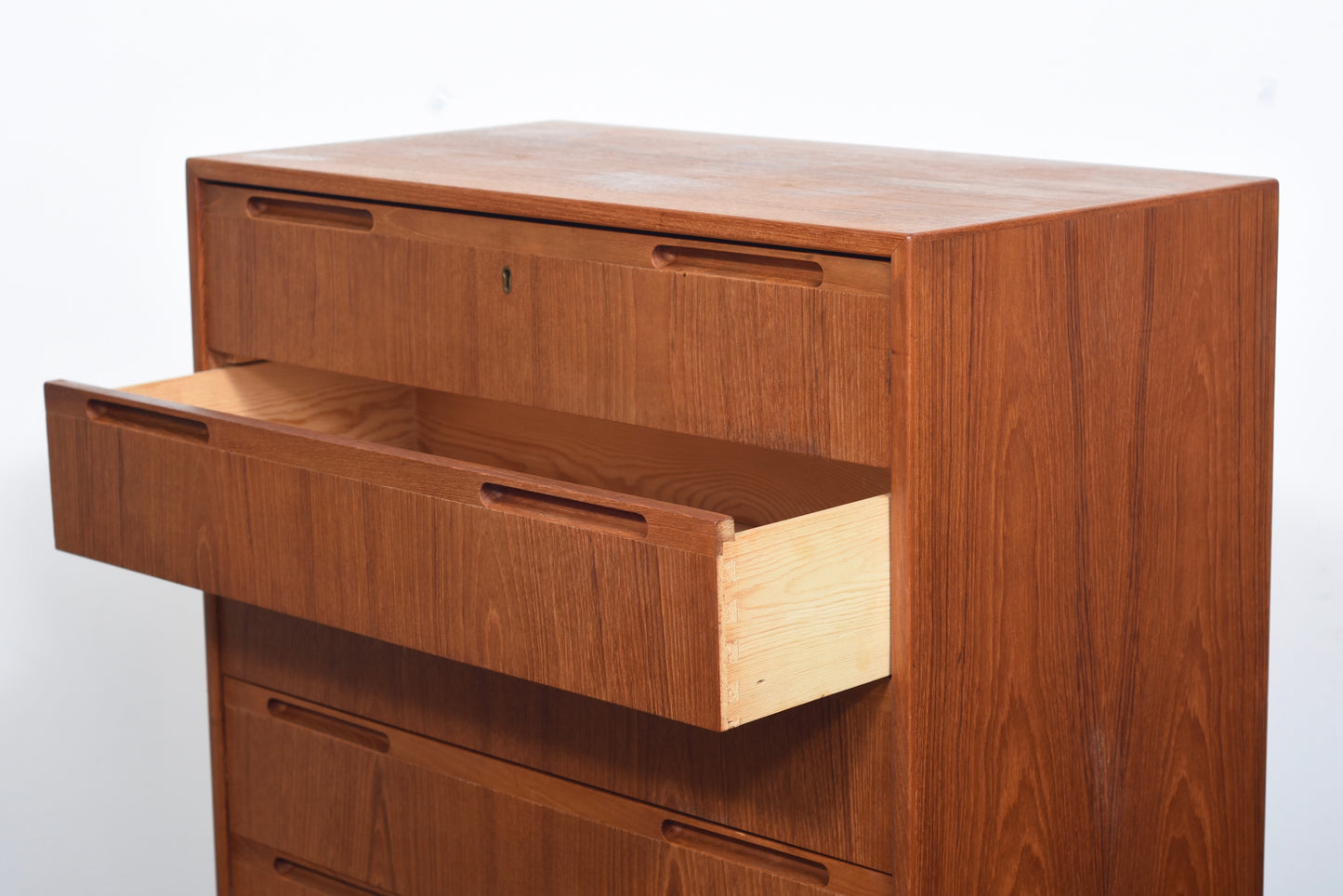 Chest of six drawers with inset handles