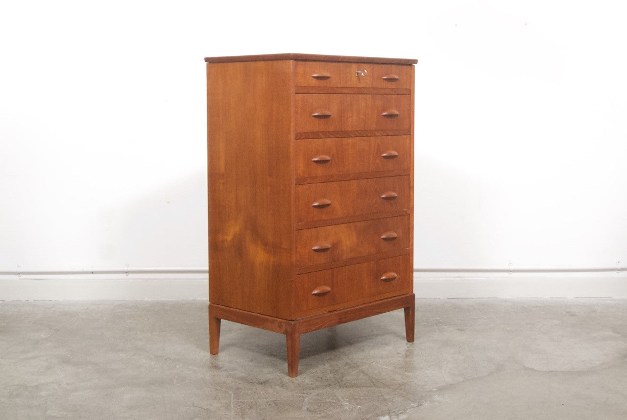 Petite chest of six drawers