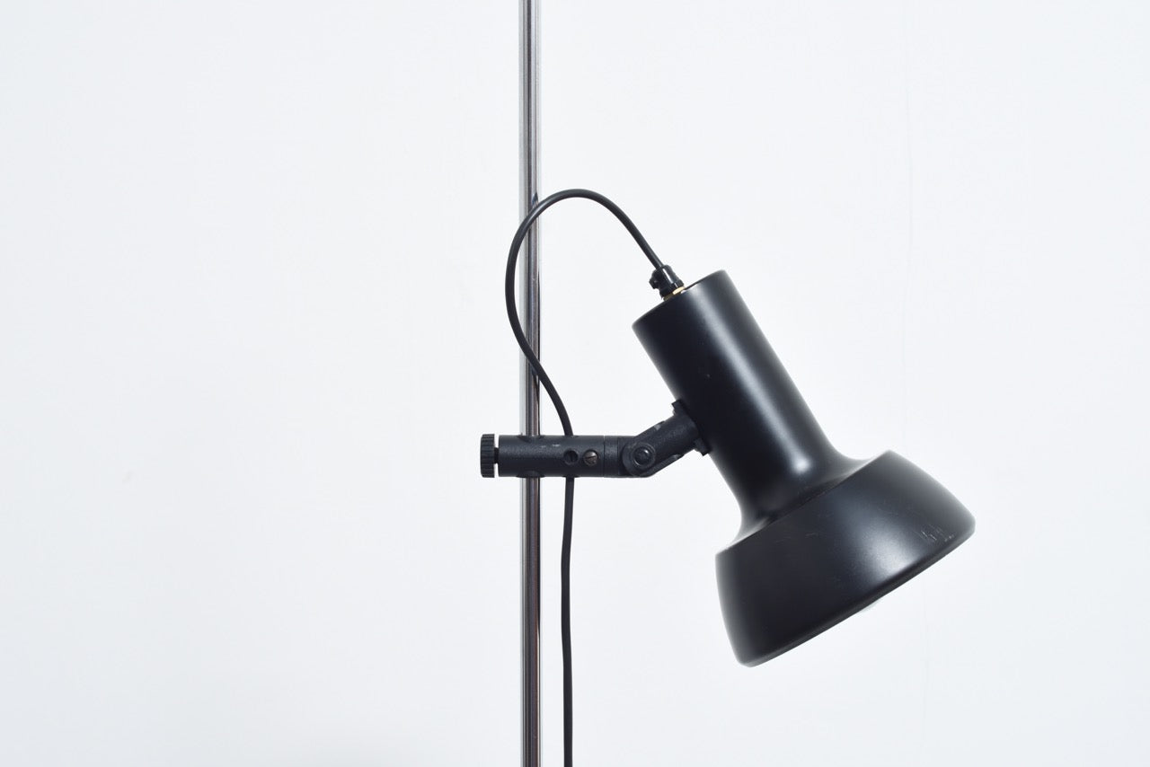 Floor lamp on tripod base