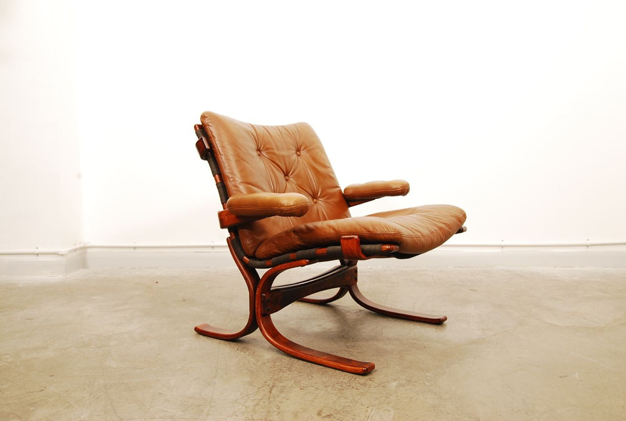 Leather and beech lounger