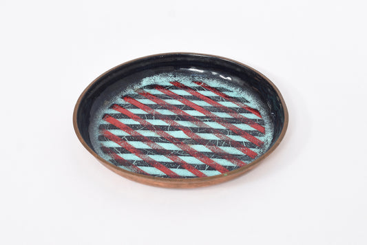 Copper dish by Astrid Wessel