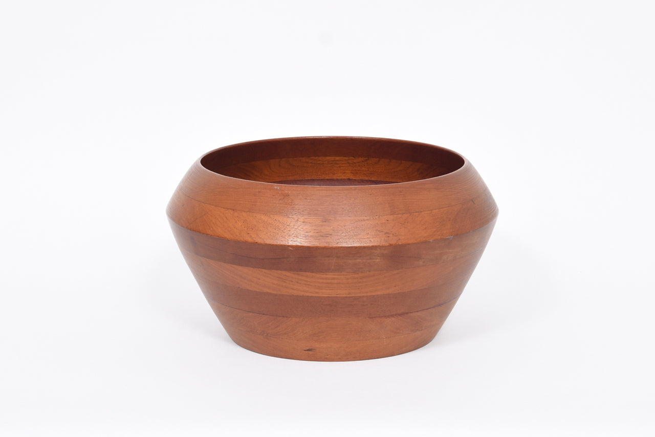 Teak bowl by Digsmed