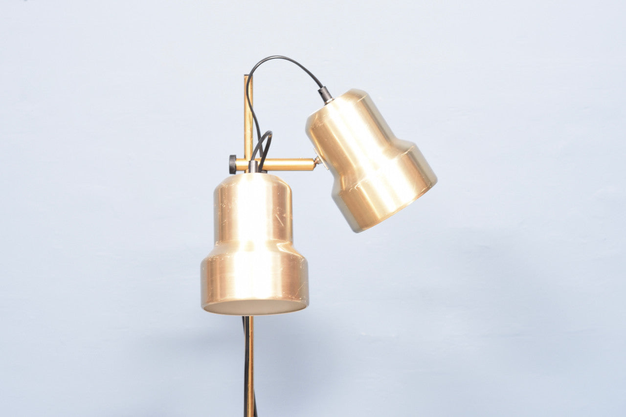 Twin-headed floor light in brass