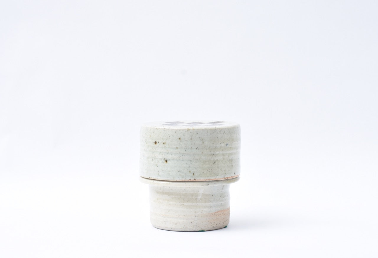 Ceramic pot with lid by Tue
