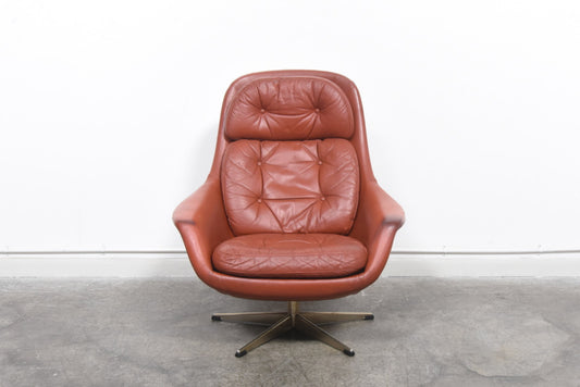Leather swivel chair by H.W. Klein for Bramin