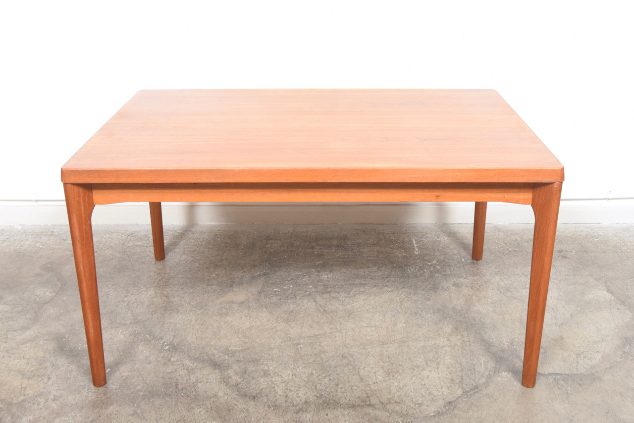 Extending dining table by Vejle Møbelfabrik