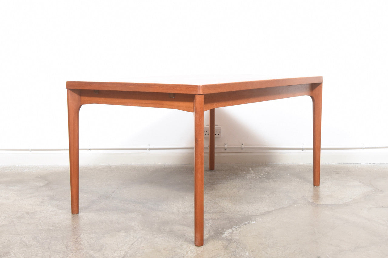 Extending dining table by Vejle Møbelfabrik