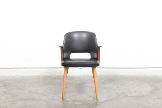 Skai armchair with teak arms + oak legs