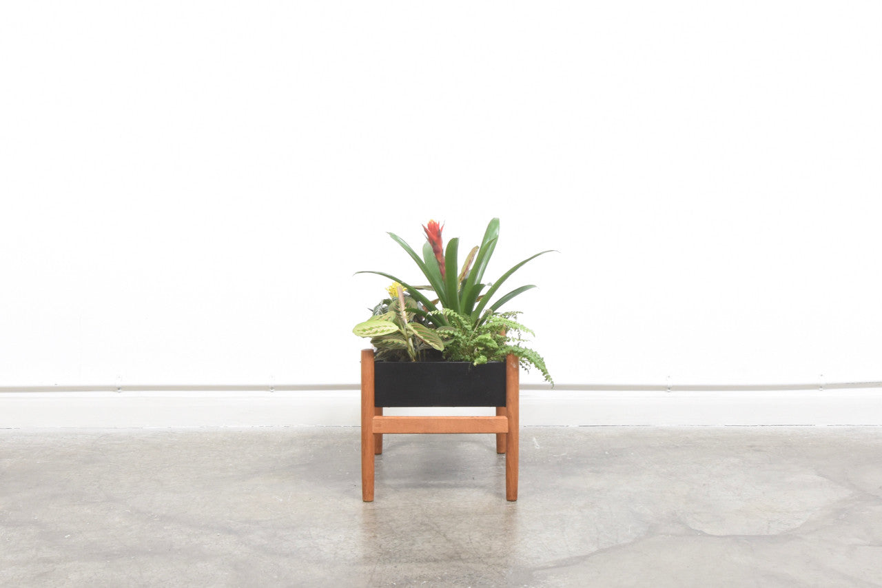 Teak planter