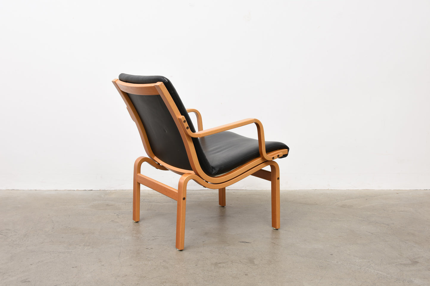 1980s beech + leather lounger