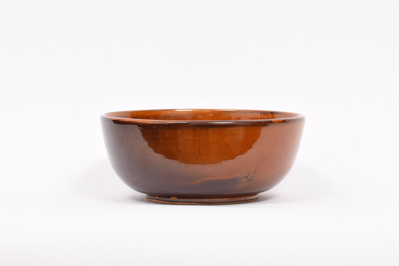 Stoneware bowl by Tymm