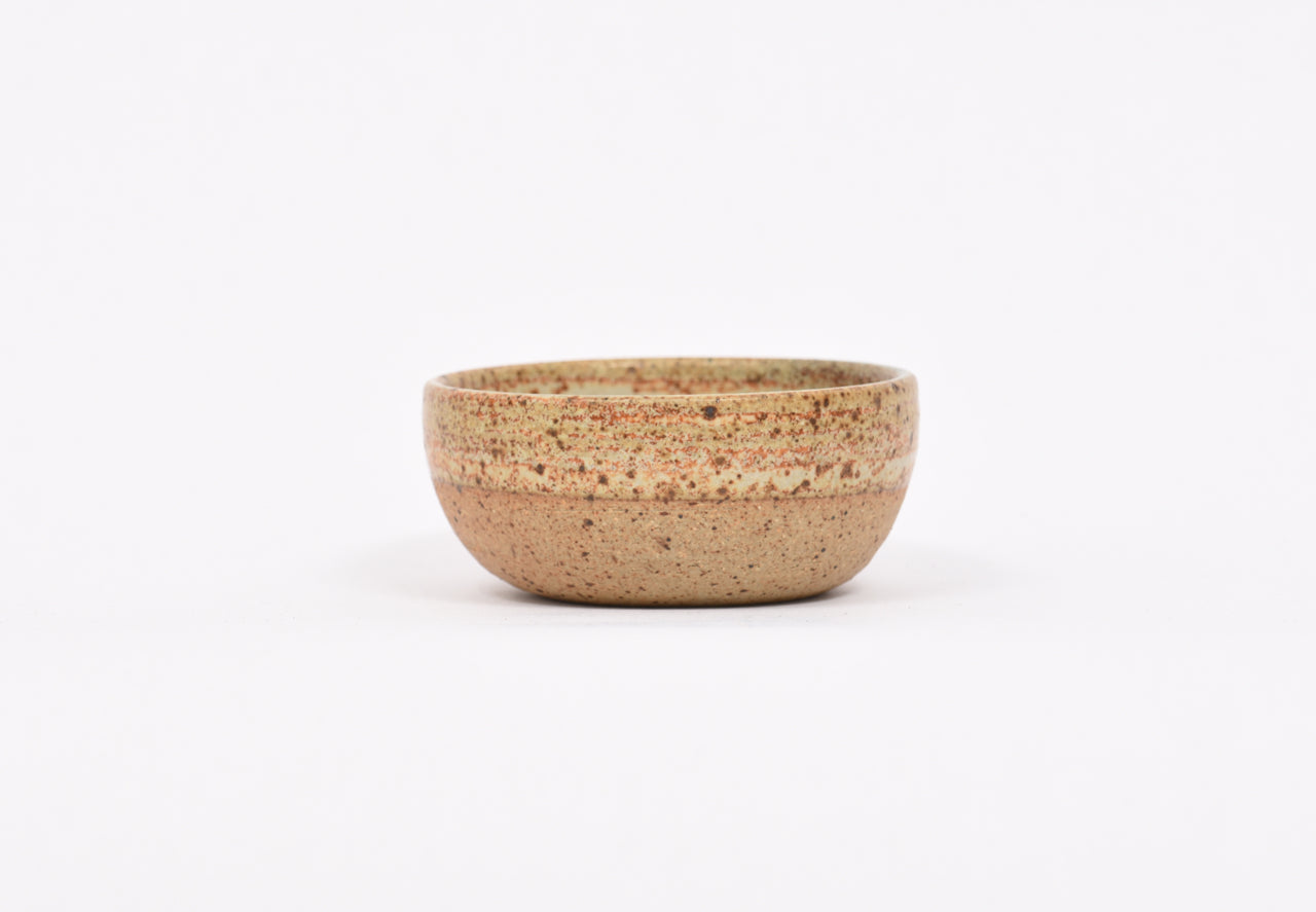 Stoneware pinch bowl