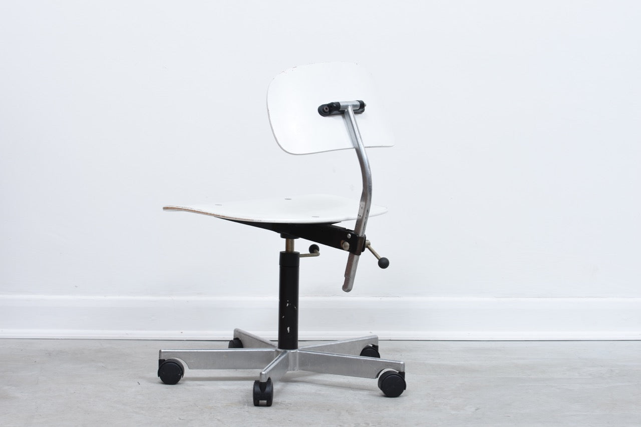 Task chair by KEVI