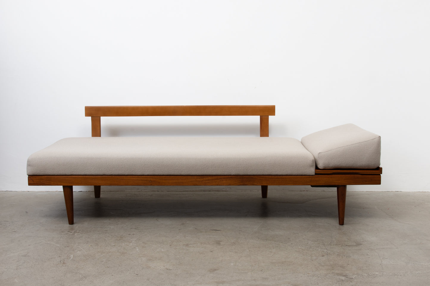 1960s 'Svane' day bed by Ingmar Relling