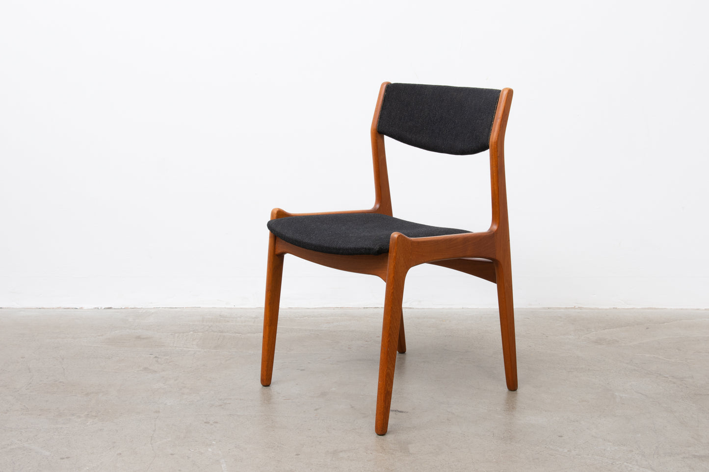 Choose your own fabric: Set of teak dining chairs by Henning Kjærnulf