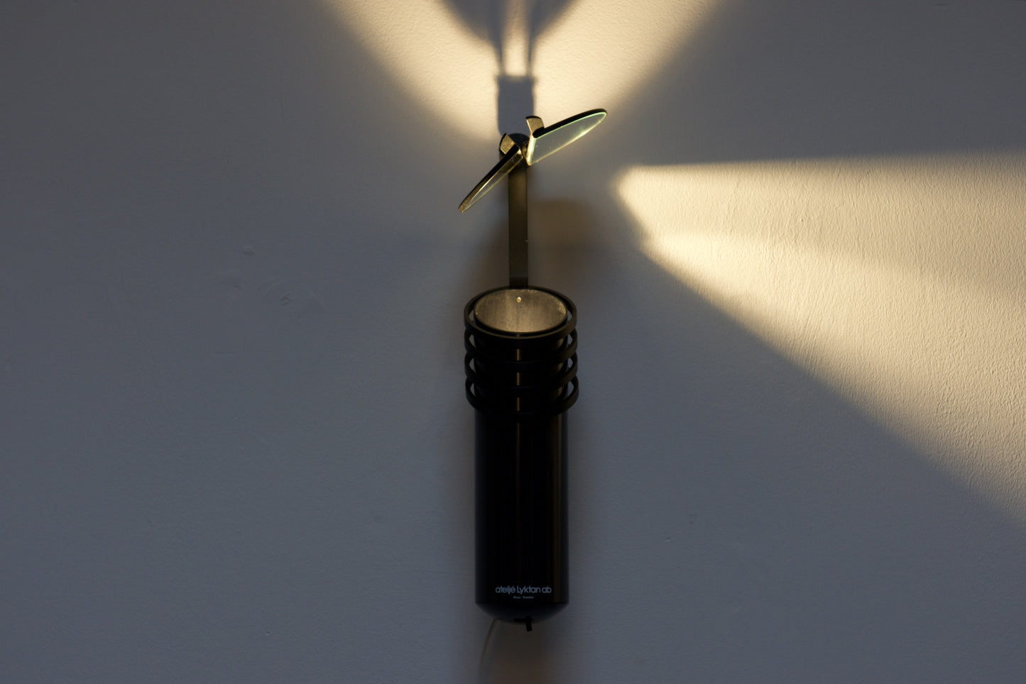 'Scarabé' wall light by Ateljé Lyktan