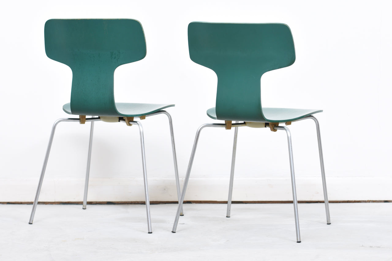 Set of four stacking chairs by Arne Jacobsen