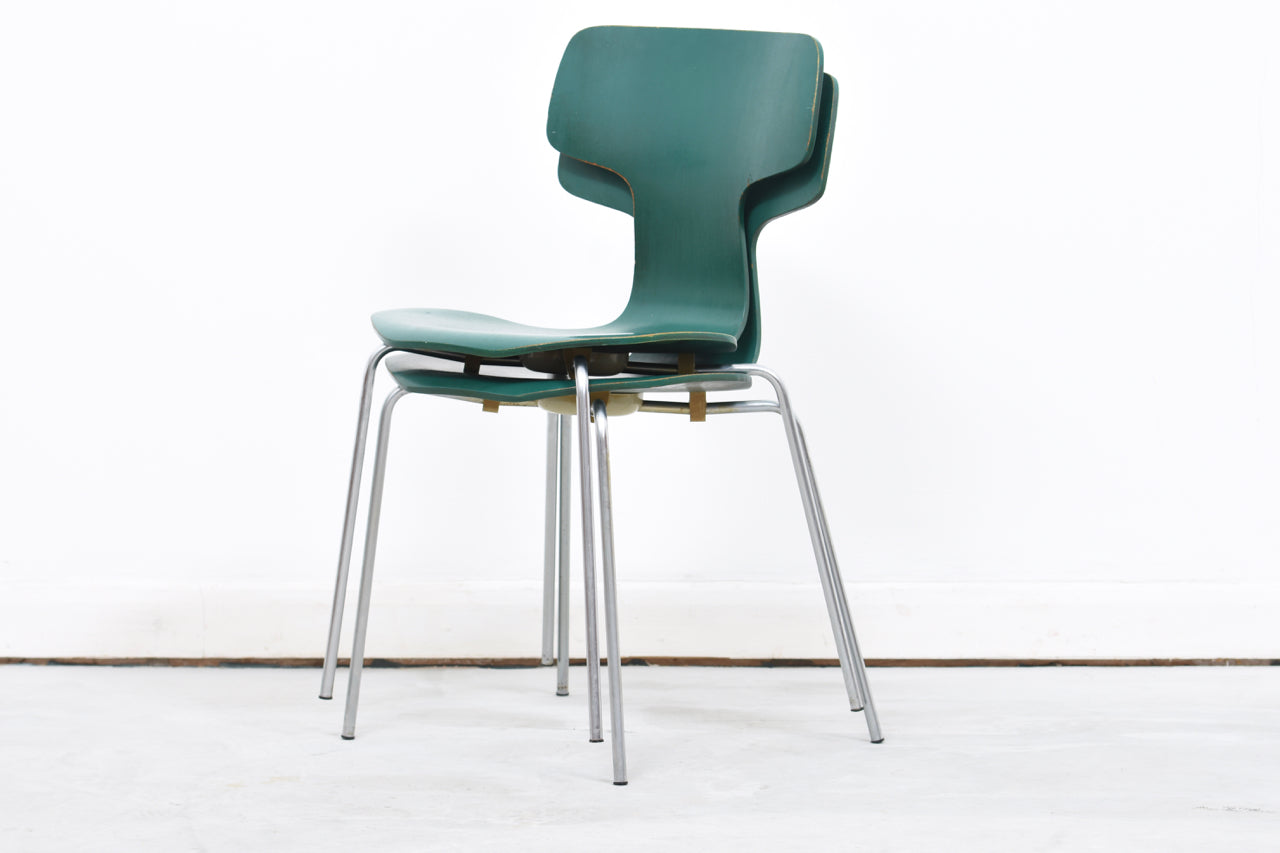 Set of four stacking chairs by Arne Jacobsen