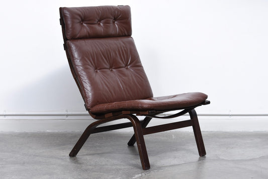 Leather lounger by Farstrup