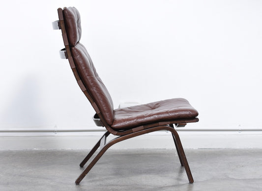 Leather lounger by Farstrup