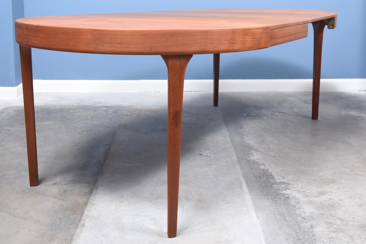 Dining table by Johannes Andersen