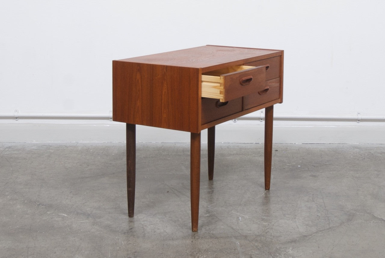 Short chest with four drawers