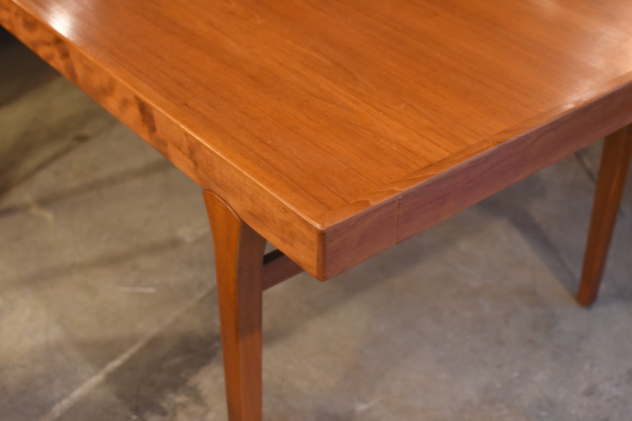 Just in: Extending teak dining table