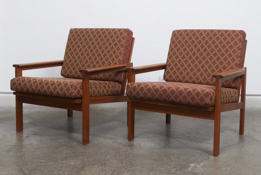 Pair of Capella lounge chairs by Illum Wikkelsø