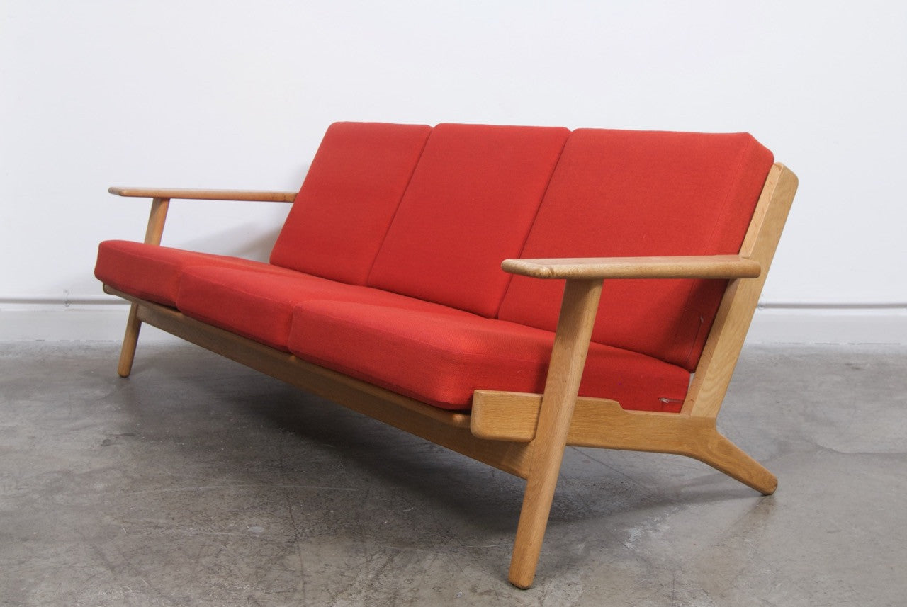 GE-290 three seat sofa by Hans Wegner