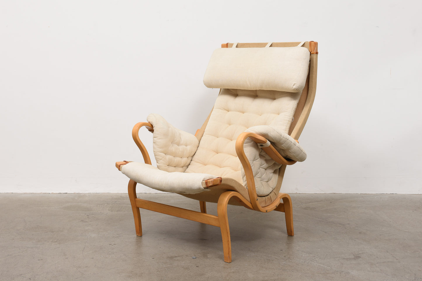 1960s 'Pernilla' lounger by Bruno Mathsson