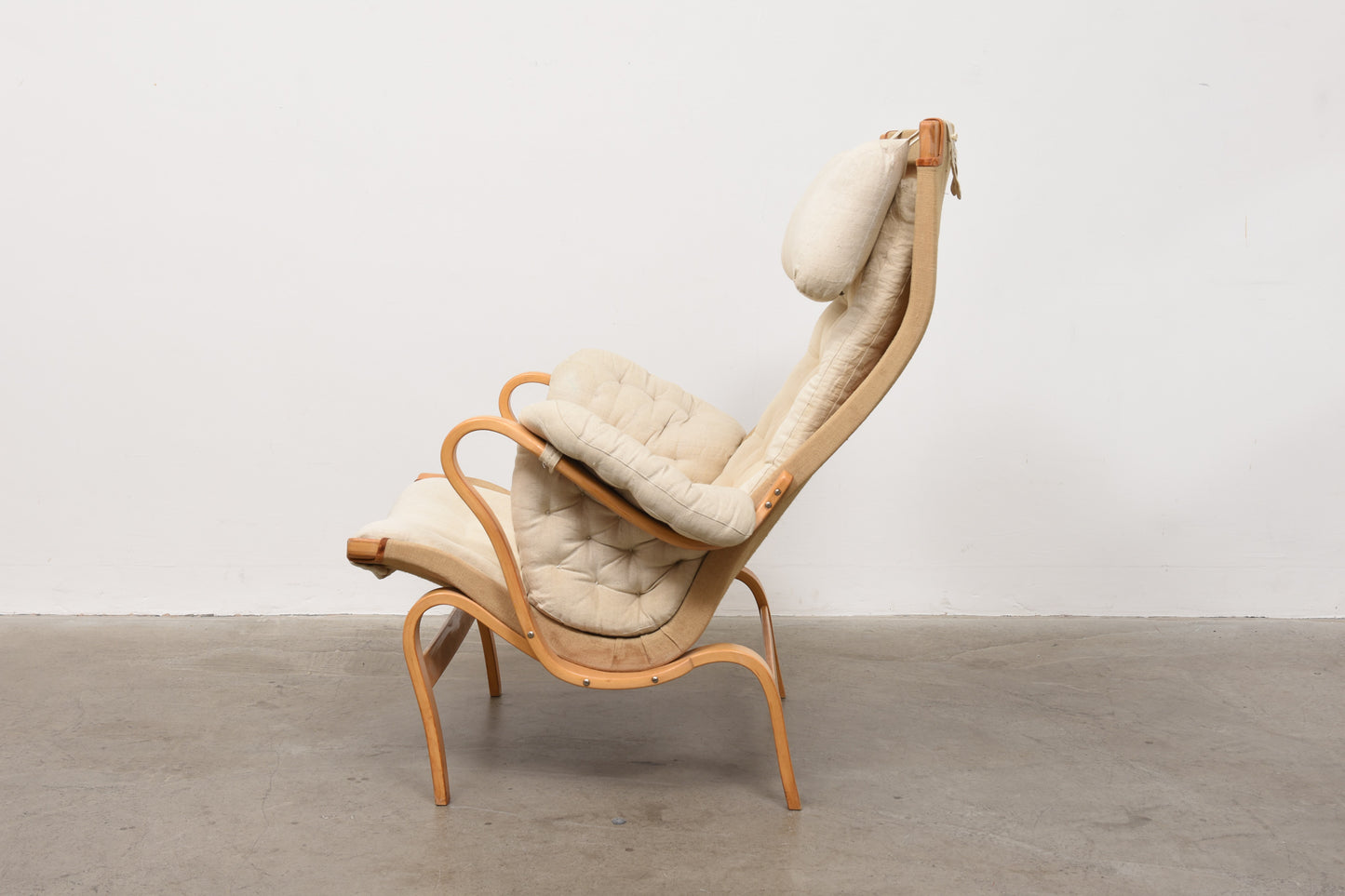 1960s 'Pernilla' lounger by Bruno Mathsson