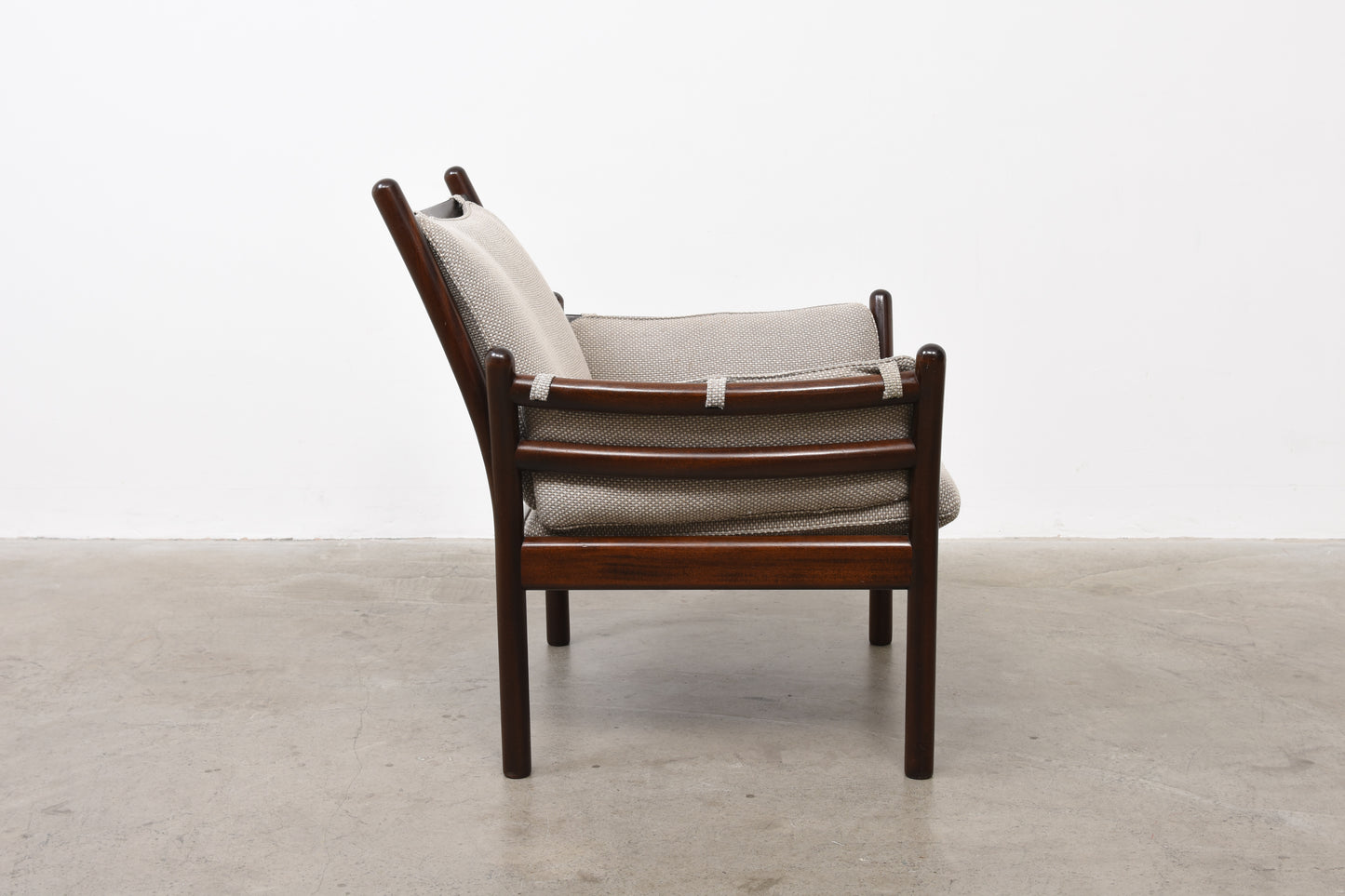 'Genius' lounge chair by Illum Wikkelsø