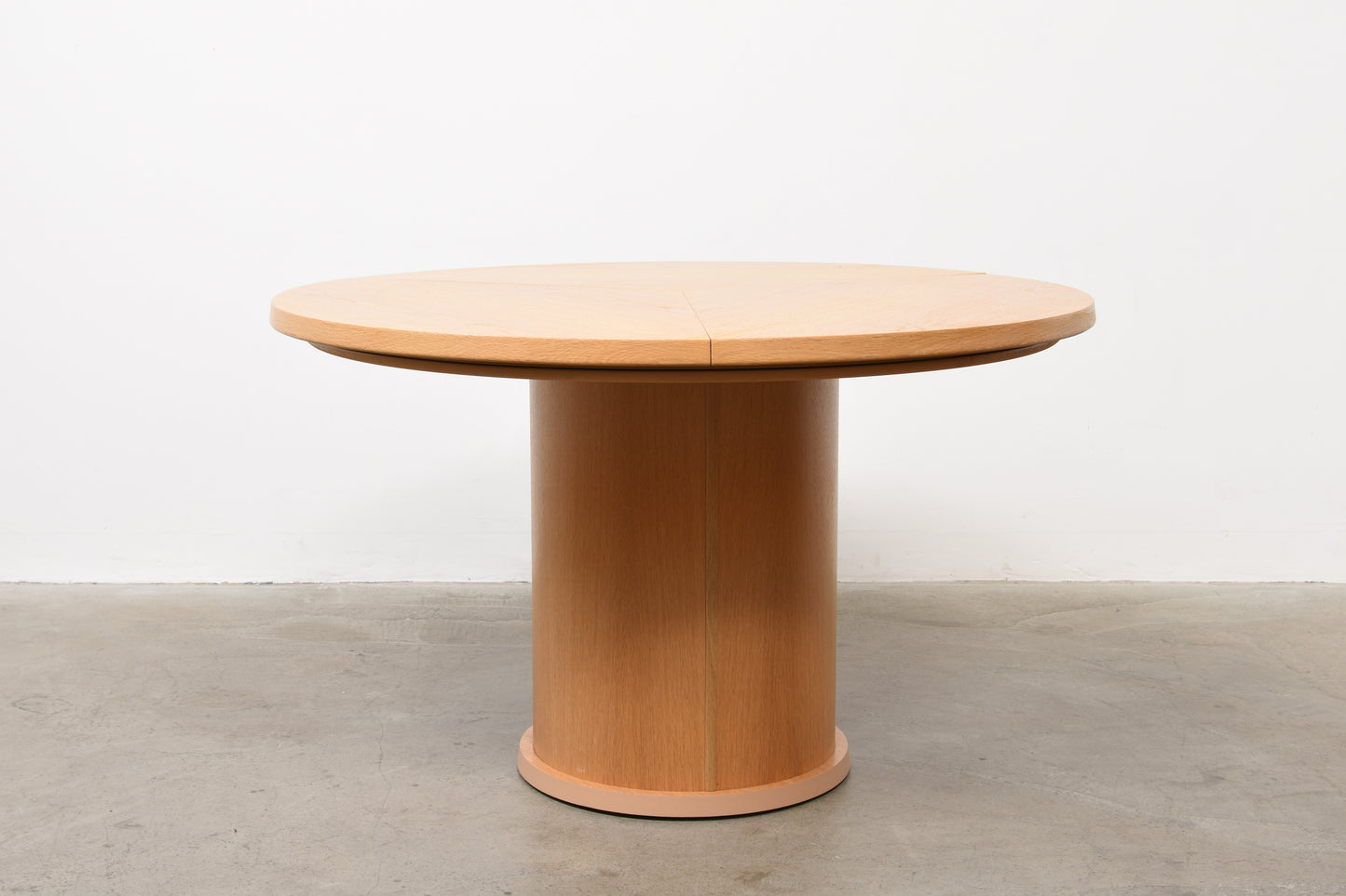 Model 33 dining table by Skovby Møbelfabrik