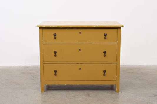 Early 1900s chest of drawers