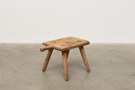 Primitive milking stool with handle