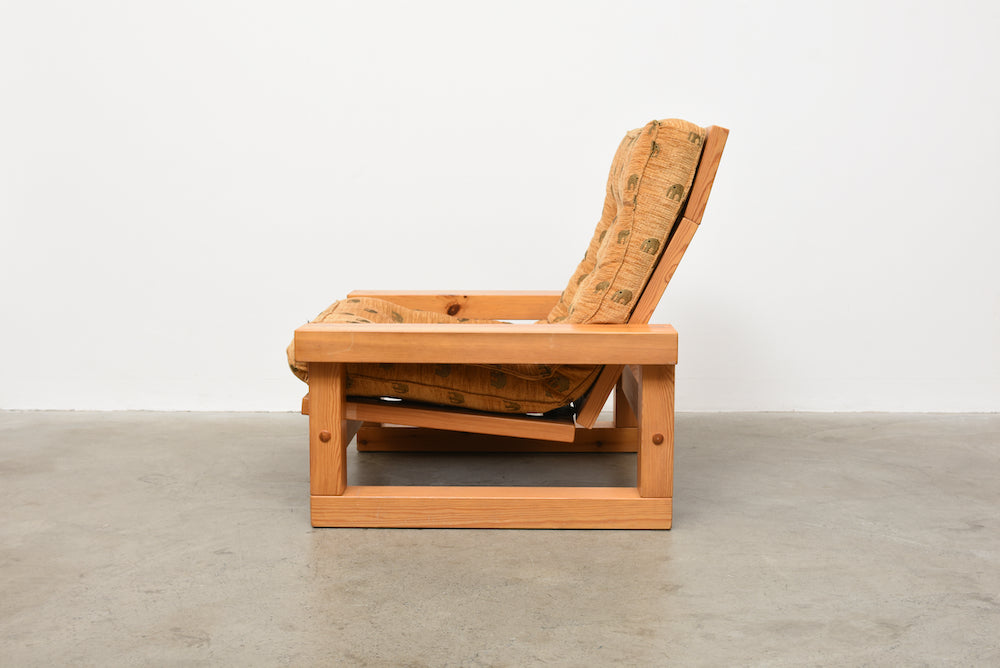 1970s reclining lounger in Finnish pine