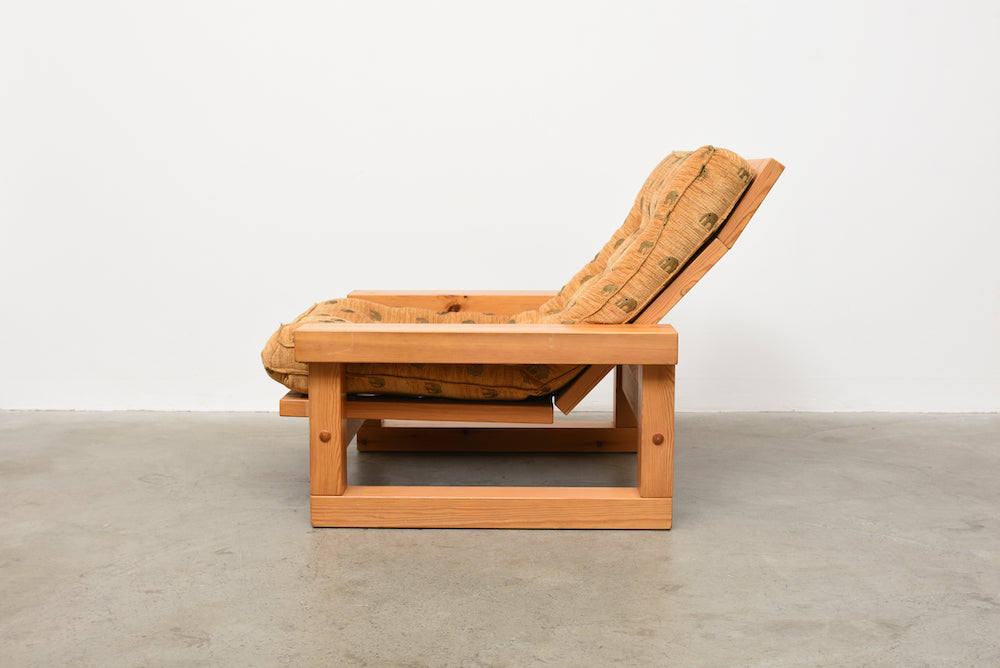 1970s reclining lounger in Finnish pine