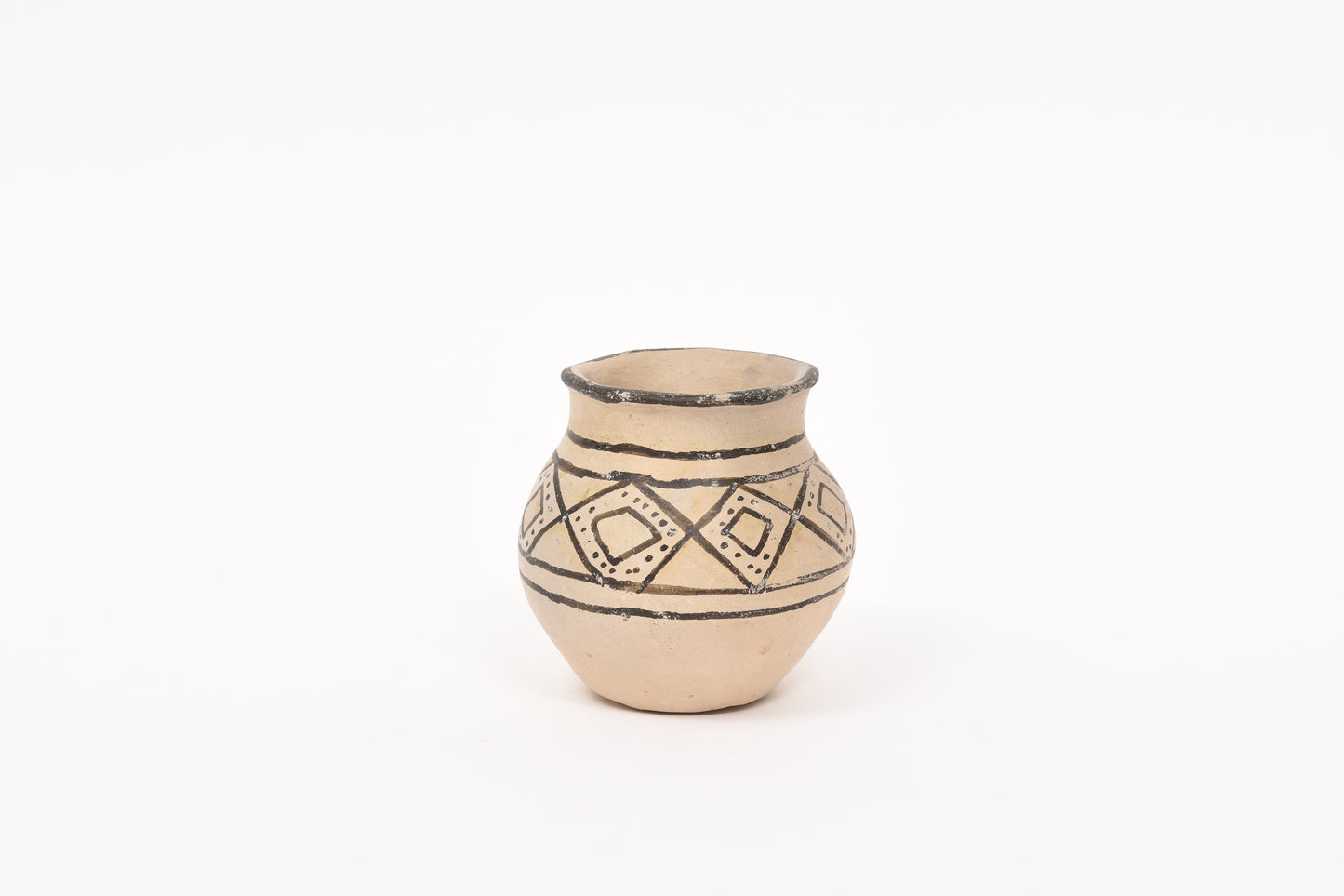 Set of Waurá ceramic pots