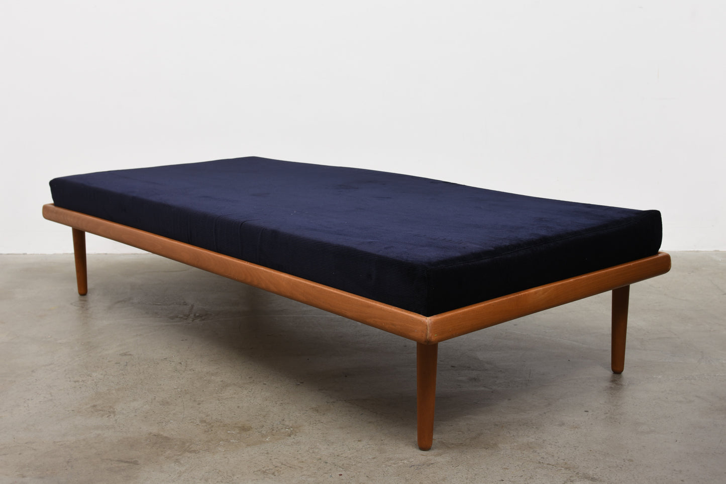 Day bed by Sigvard Bernadotte & Acton Bjorn
